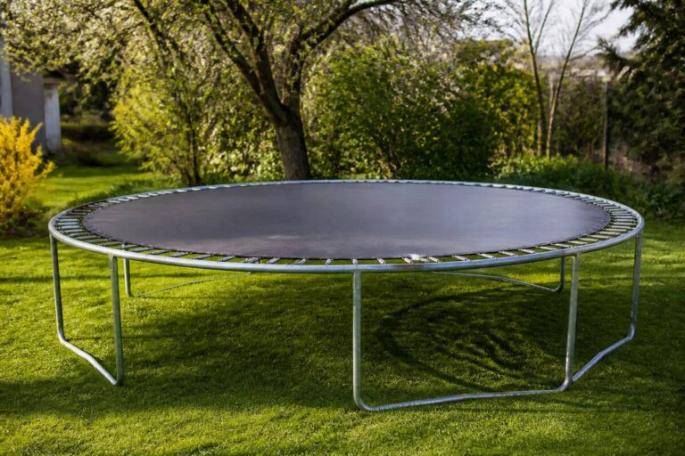 Trampoline onderhouden: complete onderhoudsgids per seizoen